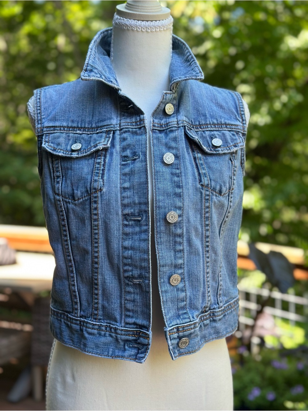 Vintage Y2K 2006 GAP Denim Vest Women M Cropped Distressed Jean - SUM 06